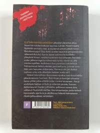 Mustamäki : jännitysromaani