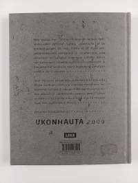 Kotiteollisuus : Ukonhauta : kenelle banjot soivat