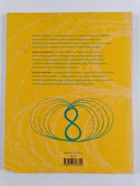 Muodosta minuuteen : piirtäminen voimanlähteenä ja terapiana steinerpedagogiikassa