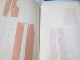 Kaavaoppivihko - jonkinoppilaitoksen käsityönopetuksen tai vastaavan &quot;työvihko&quot;, jossa iso määrä erilaisten vaatteiden kaavoja yms.