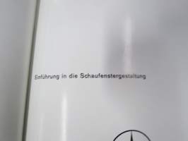 Mercedes-Benz Showroom - Einführung in die Schaufenster gestaltung -autoliikkeiden esittelytilojen järjestely, tehtaan virallinen kirjajulkaisu