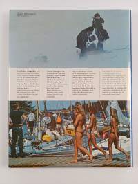 Levande skärgård : The wonderful Stockholm archipelago = Eine Welt von 24000 Schären = L&#039;incomparable archipel de Stockholm