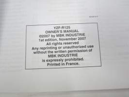 Yamaha YZF-R125 Owner´s manual -moottoripyörä, käyttöohjekirja englanniksi