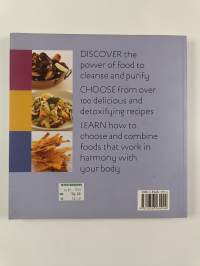 The Detox Cook : Over 100 Blissful Detoxing Recipes