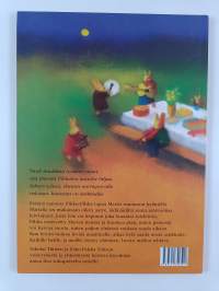 Kotikuusen kainalossa