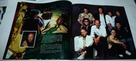 Dire Straits World Tour on Every Street  Kiertue-esite