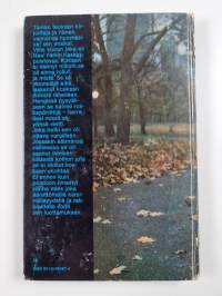 Keskuspuiston yksinäinen