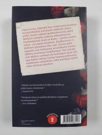 Numeropeli ; Sokkoleikki ; Murhakierre (kotelossa)