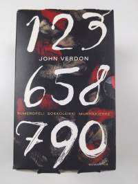 Numeropeli ; Sokkoleikki ; Murhakierre (kotelossa)