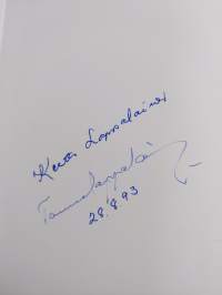 Vuodet täynnä elämää (signeerattu, tekijän omiste)