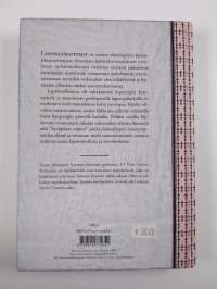 Ujostelemattomat : kätilöiden, synnytysten ja arjen historiaa