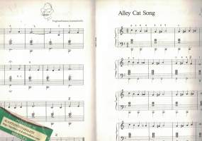 2 sormiota ja jalkio : tuttuja sävelmiä sähköuruille. 1