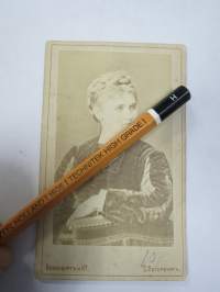 Ателиер Весенбергь и Ко, С. Петербург, Vesenberg, Pietari - sopraano Christina Nilsson -visiittikorttivalokuva, CDV, myyntikuva
