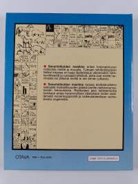 Sanaristikoiden maailma