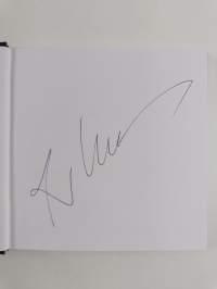 One-liners of memory (signeerattu)