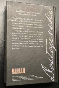 Muistelmia kuolleesta talosta