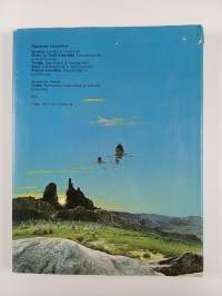 Maailman taruaarteet : Poppamiehiä ja karhukansaa