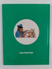 Pikku jääkarhu suurella merellä