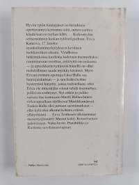 Hyvän tytön hautajaiset : jännitysromaani