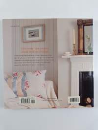 Shoestring Chic - Extraordinary Style for Less