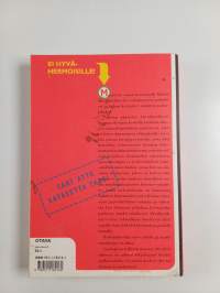 Alivaltiosihteeri : virallisuus tai henki : pukujen kahinointia 2001-2002