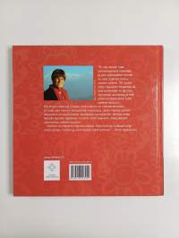 Askel kerrallaan : kestävää kehitystä Nepalissa