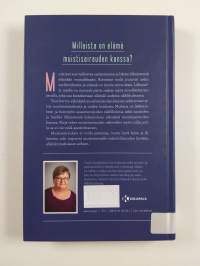 Kumppanina muistisairaus : tietoa, tukea ja kokemuksia