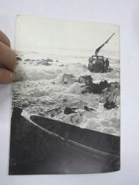 Volvo Viesti 1959 nr 1, Liikennöitsijä Rafael Wallin &amp; Autoilija Eero Valtonen Porista, Partekin kalustoa Paraisilla, Curt Lincoln, Yrjö Niemi Kälviä -asiakaslehti