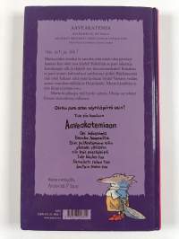 Pikku Suden aaveakatemia kauhukakaroille