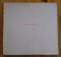 Vaasan tyttöjä koulutiellä