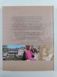 Juuret syvällä, siivet korkealla : Otavan opisto 110 vuotta