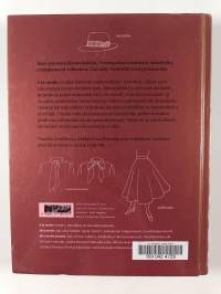 À la mode : muodin ja pukeutumisen sanakirja