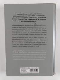 Vähemmällä enemmän : miksi pienet askelet ovat hyvästä ja liiallinen kunnianhimo pahasta