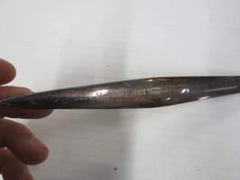 Billl Hagerty - Good Morning - Tapio Wirkkala -paperiveitsi / kirjeenavaaja, tunnetun ja vaikutusvaltaisen amerikkalaisen republikaanisenaattorin lahjoitus