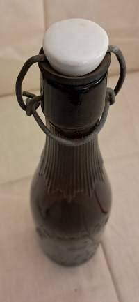 Vanha olutpullo - Saku õlu.  ( keräily, panimohistoria,  oluthistoria, 1900-luvun alkupuoli ? )