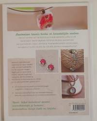 Upeat, helpot hartsikorut : korvakorut, rannekorut, riipukset ja sormukset. (Käsityöt)