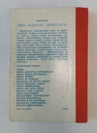 Tiina aloittaa oppikoulun