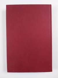 Keisari seisoo palatsissaan