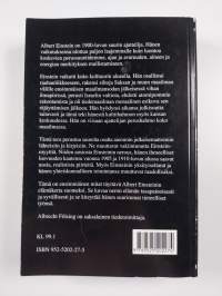 Albert Einstein : elämäkerta