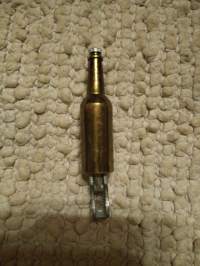 Metallinen carlsberg beer, pullon mallinen  pullonavaajaKorkeus n. 7cm