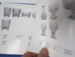 Arabia Wärtsilä -tuoteluettelo mm. emaliset kahvipannut, astiat, käyttö- ja taidelasiesineet suunnittelija, -malli- ja mittatietoineen, 1970-luvun alku