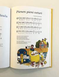 Kultainen vauvakirja : ensimmäiset muistot, laulut ja lorut