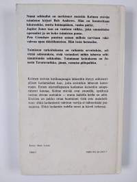 3 etsivää ja karkaileva luolamies