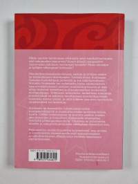 Tyttöjen kesken : monikulttuurisuus ja sukupuolten tasa-arvo nuorisotyössä - Monikulttuurisuus ja sukupuolten tasa-arvo nuorisotyössä