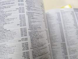 Helsinki (Helsingin seutu) 2008 Puhelinluettelo Fonecta - yksityisnumerot ja keltaiset sivut (2 eri nidettä) Telefonkatalog för Helsingforsregionen