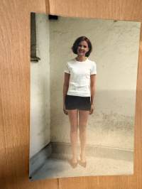 Mallitoimiston (4Cast Model Management, Helsinki) kirjoilla olleen mallin esittelykuva / markkinointikuva -valokuva