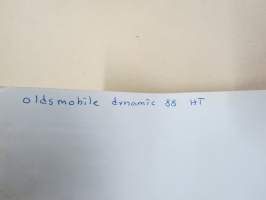 Oldsmobile Dynamic HT 88 "karvoitettu" - amerikkalaisten autojen harrastuksen alkuaikoja Suomessa -valokuva