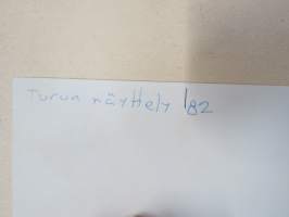 Turun näyttely 1982 - amerikkalaisten autojen harrastuksen alkuaikoja Suomessa -valokuva