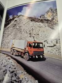 Iveco - kuljetusten maailma esite. 03/83