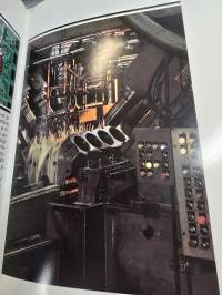 Iveco - kuljetusten maailma esite. 03/83